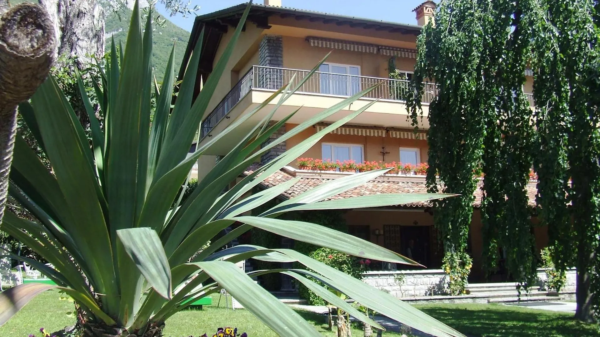 טרמצו Albergo Villa Edy 3*,  איטליה