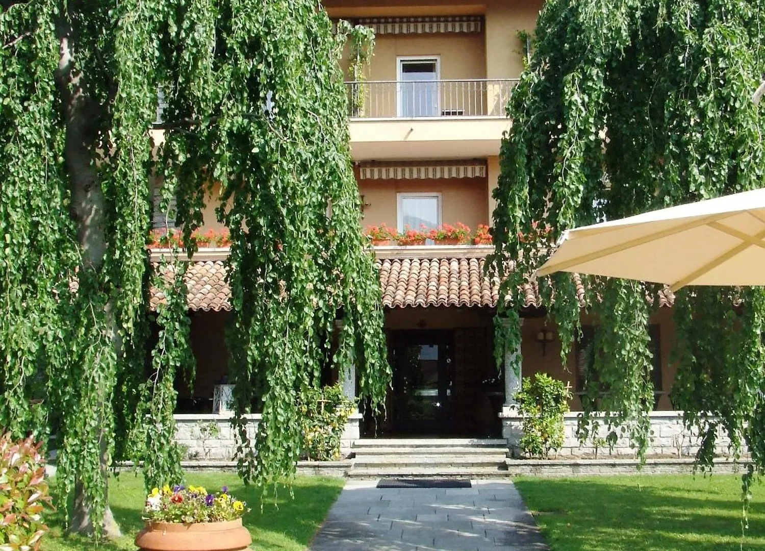 Albergo Villa Edy Тремеццо