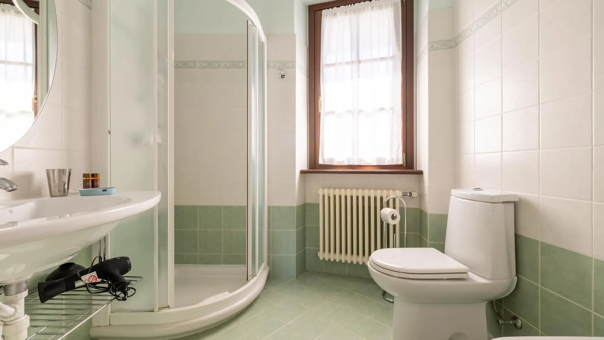 Albergo Villa Edy Tremezzo 3*,